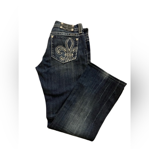 VTG Y2K Miss Me Jeans Boot Size 30
Rhinestone Fleur de lis ⚜️⚜️⚜️ - Picture 1 of 7
